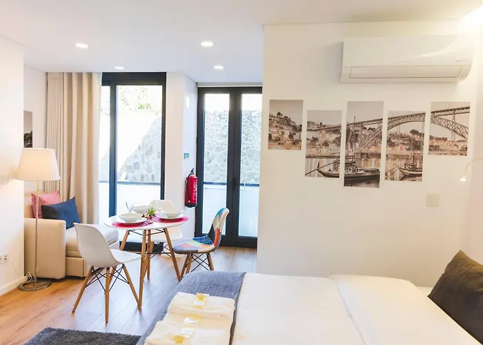Apartment Aposentus - Your At Pinheiro's Porto